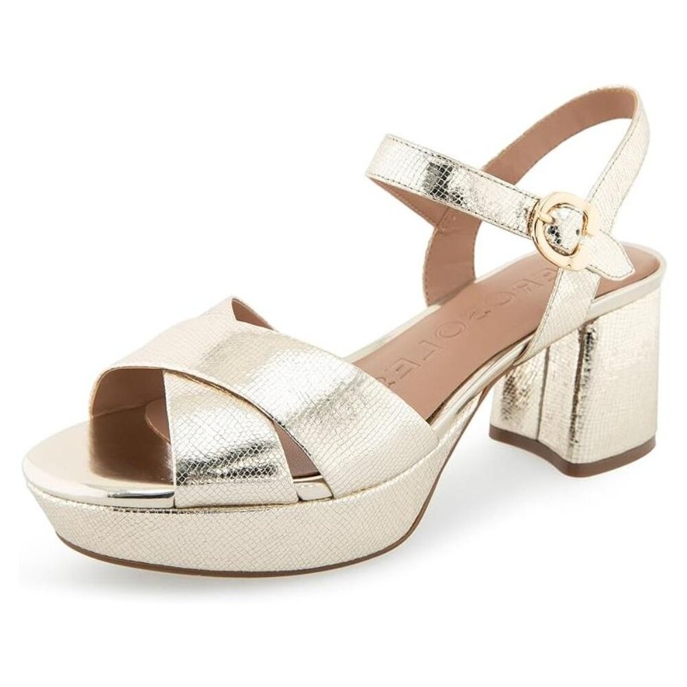 Aerosoles Cosmo Sandal in Soft Gold Leather